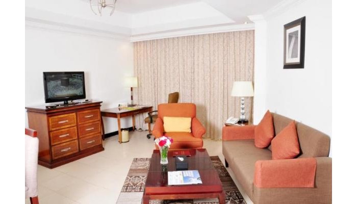 Ewan Ajman Suites Hotel poza 5