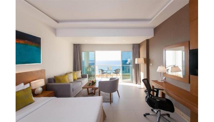 Ramada By Wyndham Beach Hotel Ajman poza 1