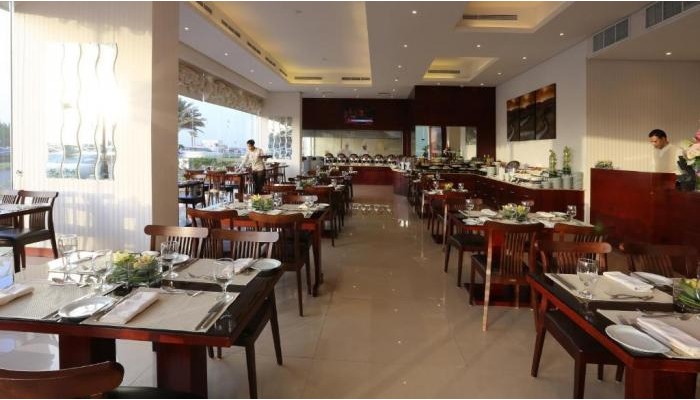 Ramada By Wyndham Beach Hotel Ajman poza 12