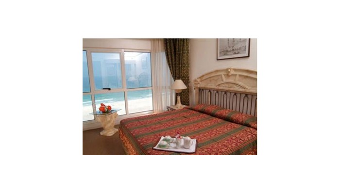 Ramada Beach Hotel poza 0