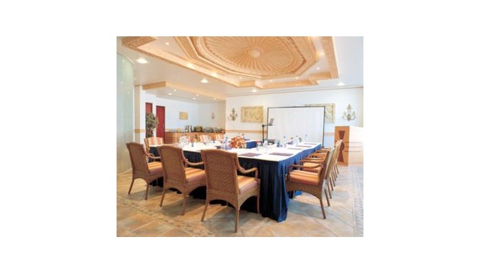 Ramada Beach Hotel poza 3