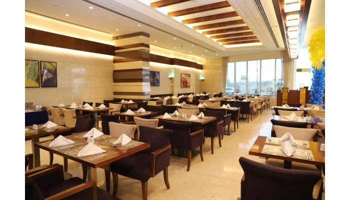 Hotel Golden Tulip Media poza 11