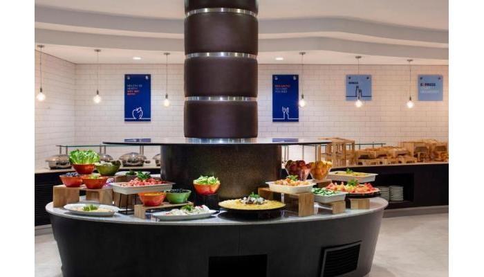 Hotel Holiday Inn Express Airport poza 9
