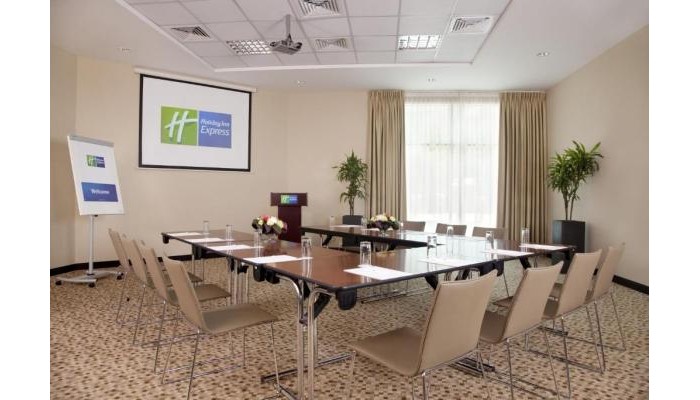 Hotel Holiday Inn Express Dubai- Safa Park poza 13
