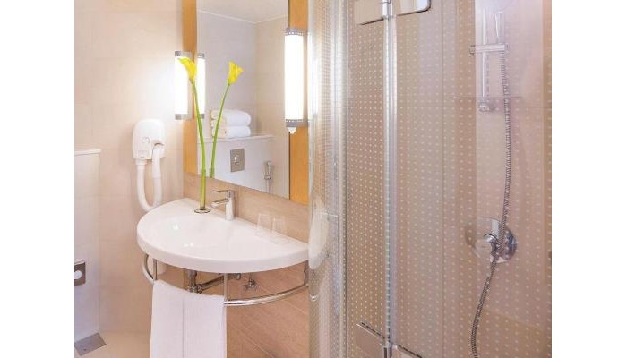 Hotel Ibis One Central Dubai poza 9