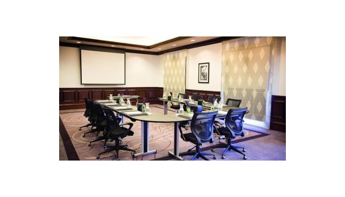 Movenpick Bur Dubai Hotel And Apartments poza 4