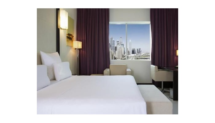 Pullman Jumeirah Lakes Towers Hotel & Residence poza 1