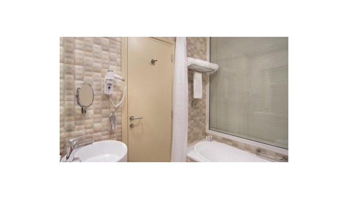 Reflections Hotel Dubai poza 9
