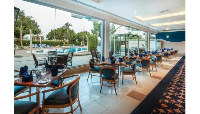 Hotel Holiday International poza 8