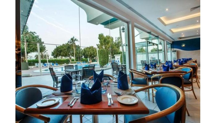 Hotel Holiday International poza 0